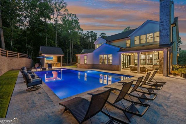 6326 Point Twenty Two, Gainesville, GA 30506