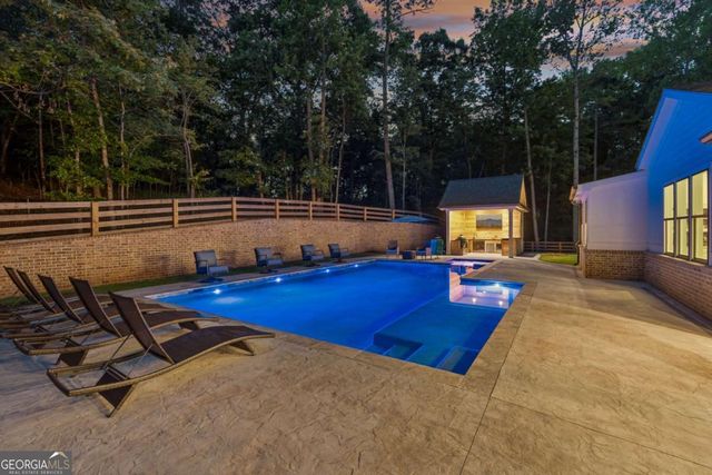 6326 Point Twenty Two, Gainesville, GA 30506