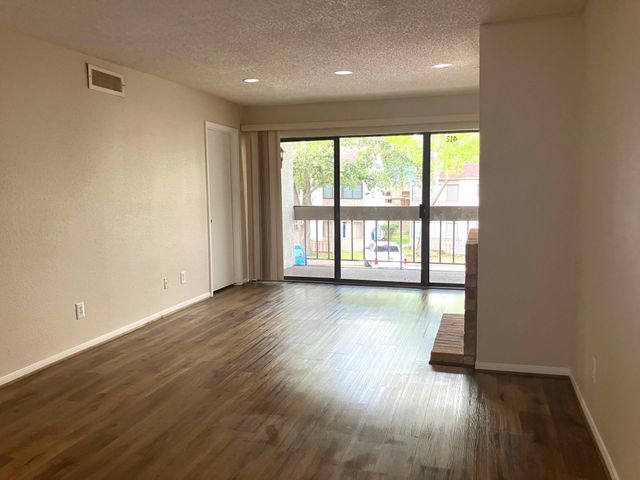 12100 Melville Drive 412, Montgomery, TX 77356