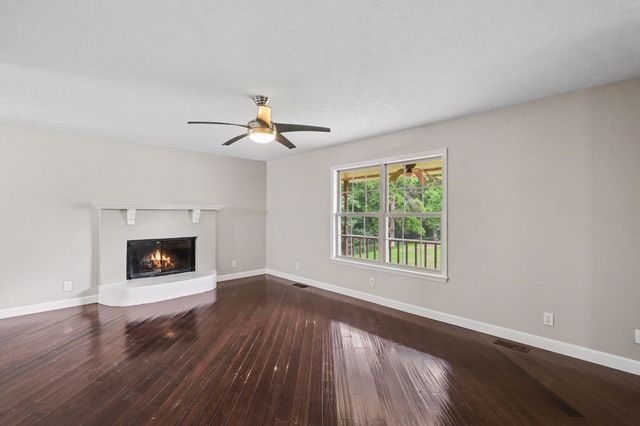 5861 Dividing Ridge Rd, Goodlettsville, TN 37072