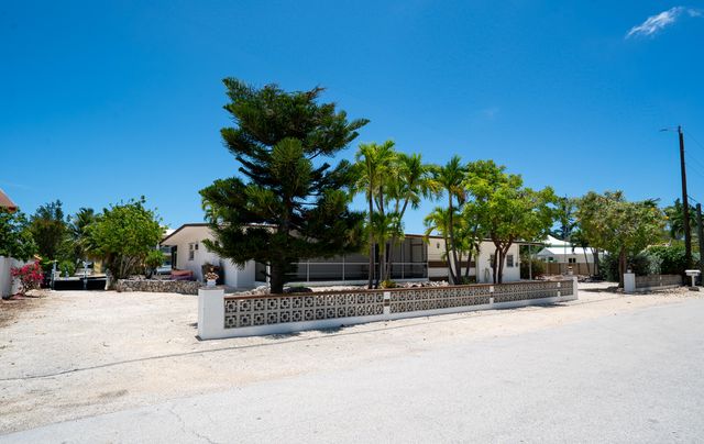 214 Pueblo Street, Plantation Key, FL 33070