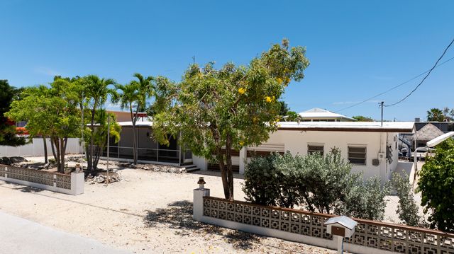 214 Pueblo Street, Plantation Key, FL 33070