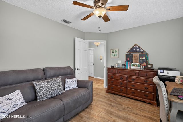 5112 BIG FOREST Lane, Jacksonville, FL 32210