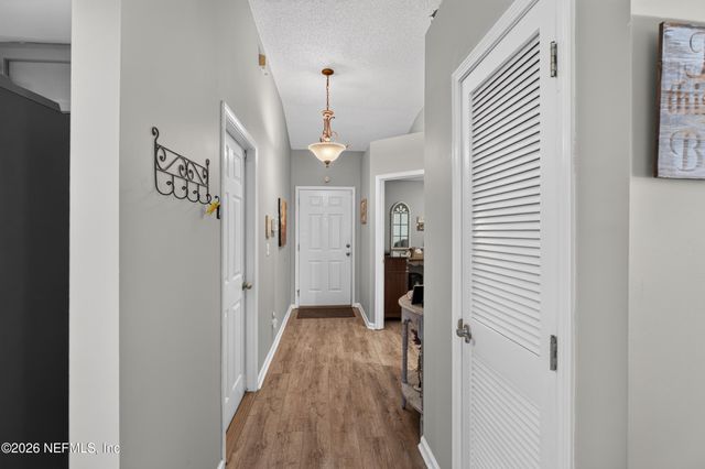 5112 BIG FOREST Lane, Jacksonville, FL 32210