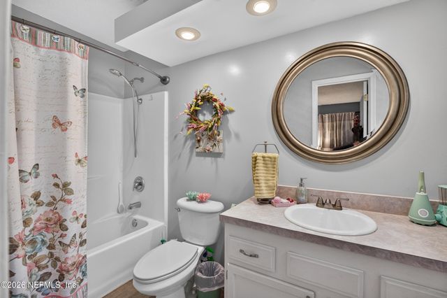 5112 BIG FOREST Lane, Jacksonville, FL 32210