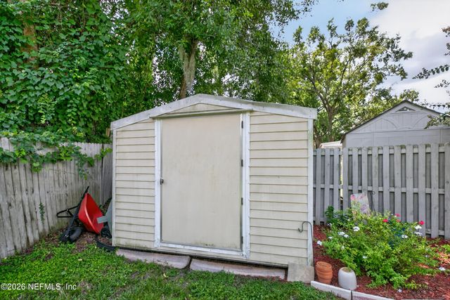 5112 BIG FOREST Lane, Jacksonville, FL 32210