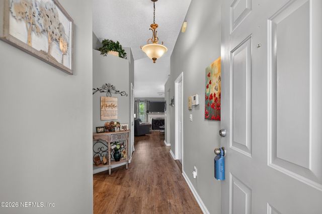 5112 BIG FOREST Lane, Jacksonville, FL 32210
