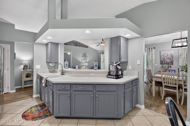 5112 BIG FOREST Lane, Jacksonville, FL 32210