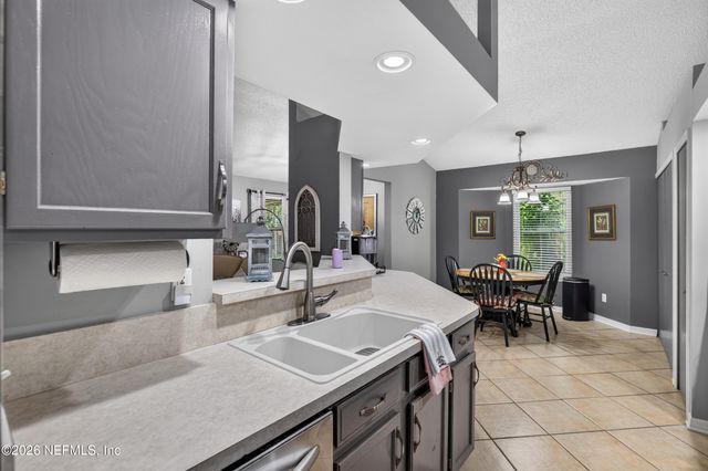 5112 BIG FOREST Lane, Jacksonville, FL 32210