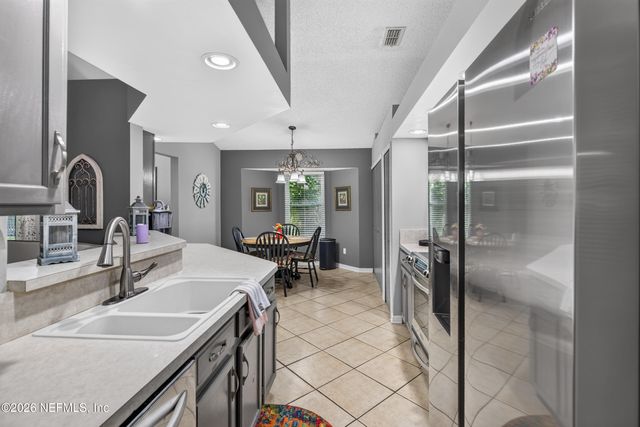 5112 BIG FOREST Lane, Jacksonville, FL 32210