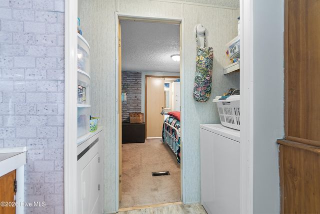 728 Deer Drive SW, Supply, NC 28462