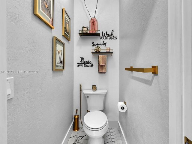 2027 SE 12th St, Homestead, FL 33035