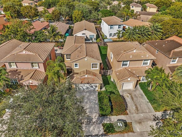 2027 SE 12th St, Homestead, FL 33035