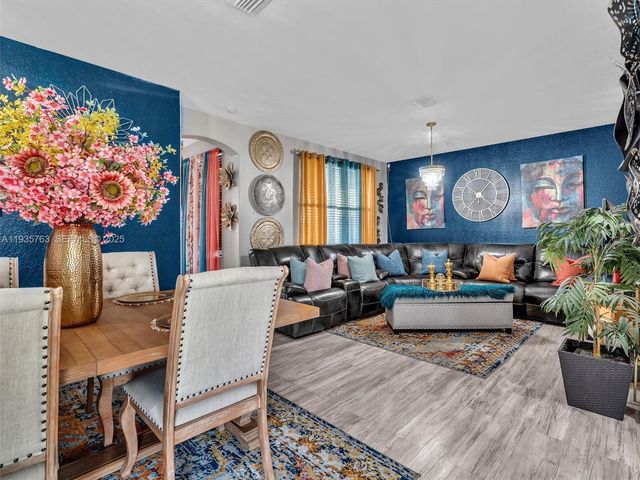 2027 SE 12th St, Homestead, FL 33035