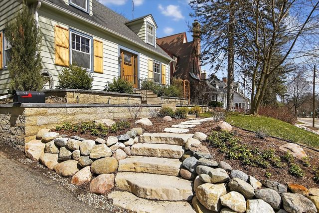 1732 Jackson Avenue, Ann Arbor, MI 48103