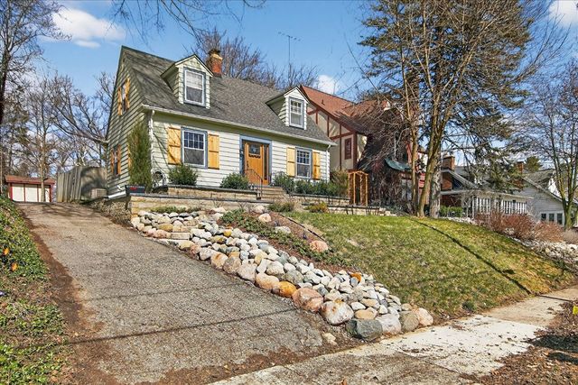1732 Jackson Avenue, Ann Arbor, MI 48103