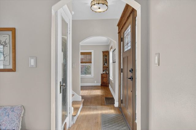 1732 Jackson Avenue, Ann Arbor, MI 48103
