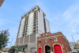 700 W VAN BUREN Street 604, Chicago, IL 60607