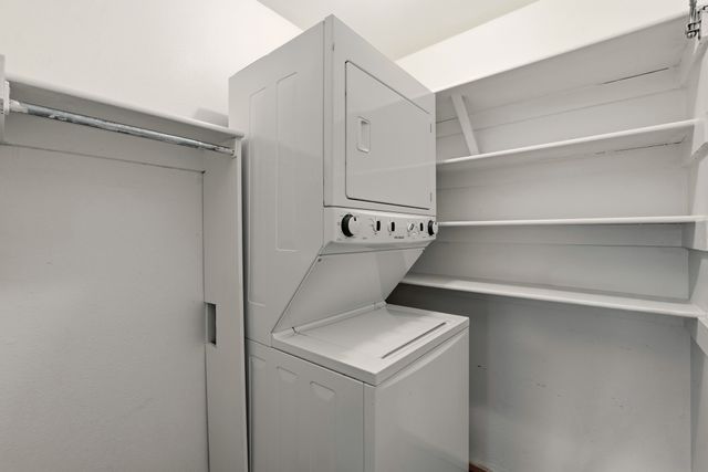 155 Calle Ojo Feliz A, Santa Fe, NM 87505