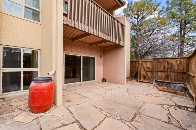 155 Calle Ojo Feliz A, Santa Fe, NM 87505