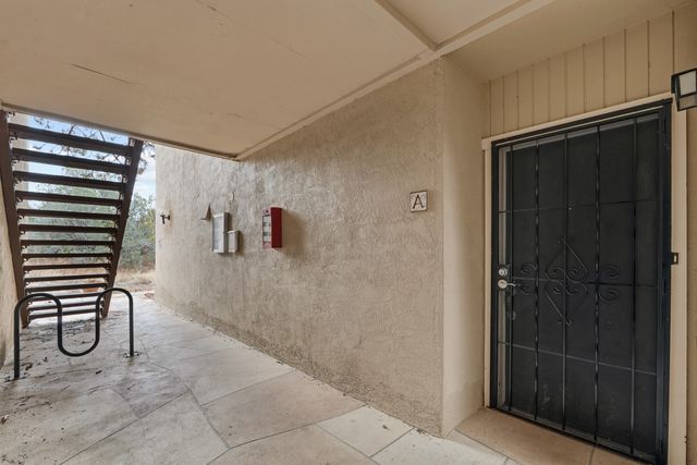 155 Calle Ojo Feliz A, Santa Fe, NM 87505