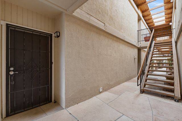 155 Calle Ojo Feliz A, Santa Fe, NM 87505