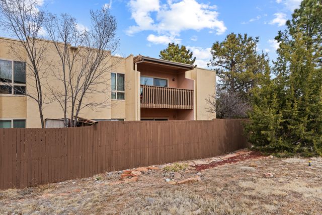 155 Calle Ojo Feliz A, Santa Fe, NM 87505