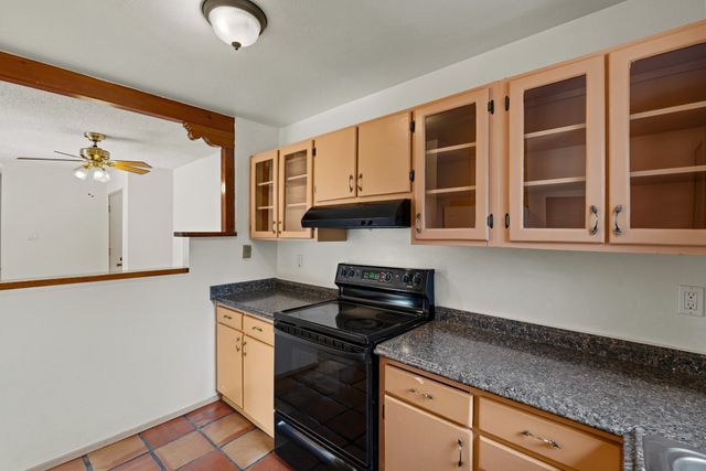 155 Calle Ojo Feliz A, Santa Fe, NM 87505