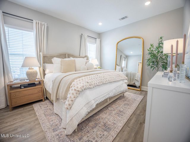 123 Everly Circle, Ocean Springs, MS 39564