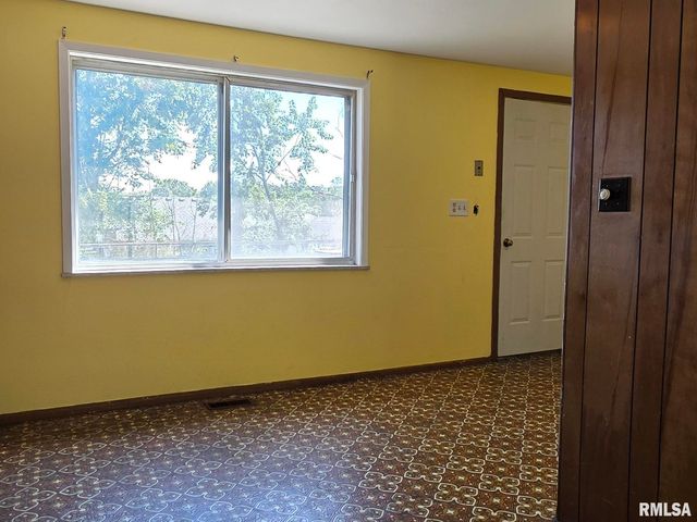 619 MEADOW LARK Drive, Quincy, IL 62305