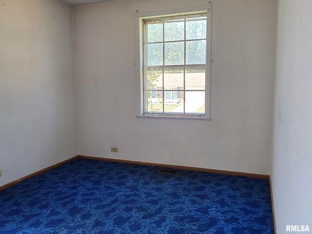 619 MEADOW LARK Drive, Quincy, IL 62305