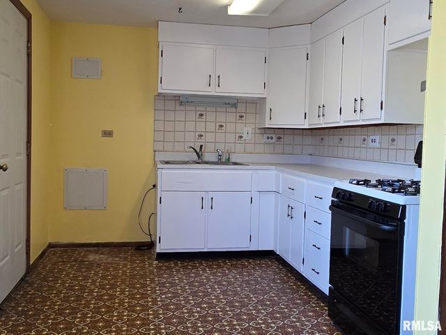 619 MEADOW LARK Drive, Quincy, IL 62305