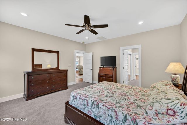 460 Summerhouse Drive, Holly Ridge, NC 28445