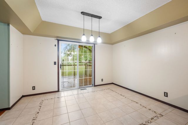 1235 Glenview Dr, El Dorado, KS 67042