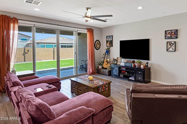 40778 W HALL Drive, Maricopa, AZ 85138