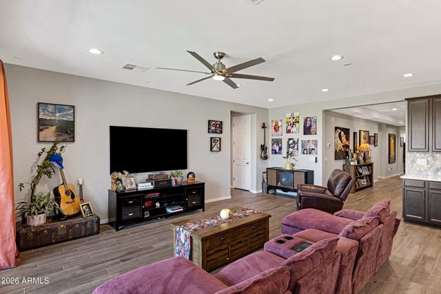 40778 W HALL Drive, Maricopa, AZ 85138