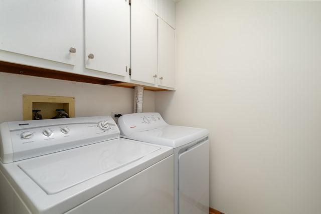 120 S Staffire Drive, Schaumburg, IL 60193