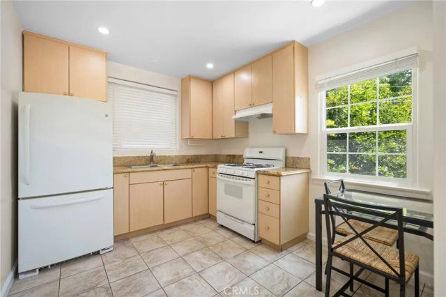 720 W California Avenue B, Glendale, CA 91203