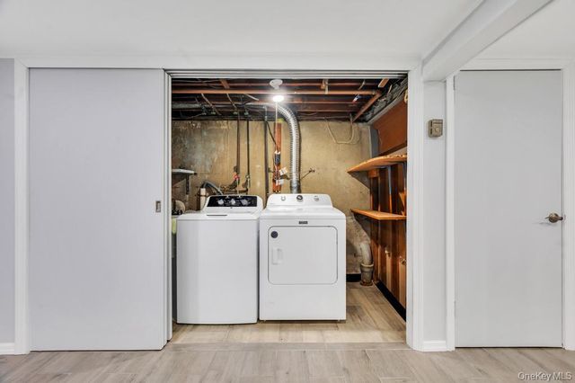 4 Brooks Street, Hicksville, NY 11801