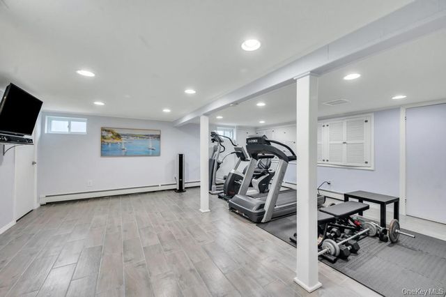 4 Brooks Street, Hicksville, NY 11801