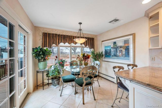 4 Brooks Street, Hicksville, NY 11801