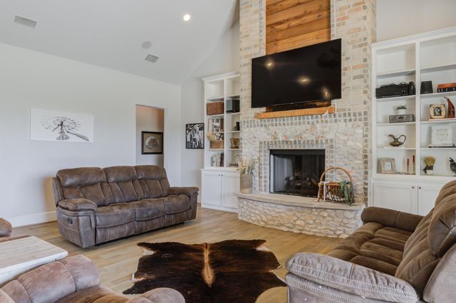 8917 County Rd 6870, Lubbock, TX 79407