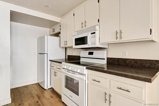 7890 Hummingbird Ln, San Diego, CA 92123