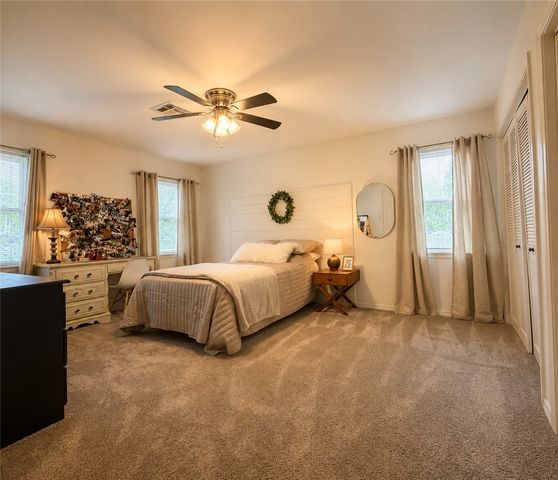203 Cedarwood Court, Russellville, AR 72801