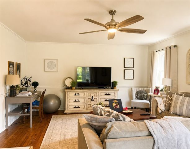 203 Cedarwood Court, Russellville, AR 72801
