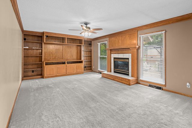 2804 W 44th Street, Davenport, IA 52806