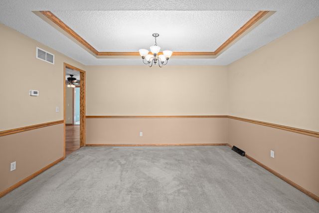 2804 W 44th Street, Davenport, IA 52806