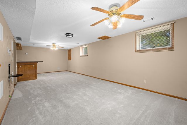 2804 W 44th Street, Davenport, IA 52806