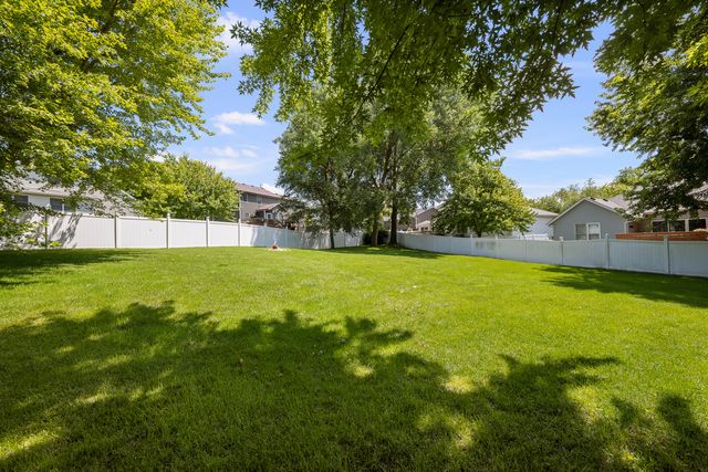 2804 W 44th Street, Davenport, IA 52806
