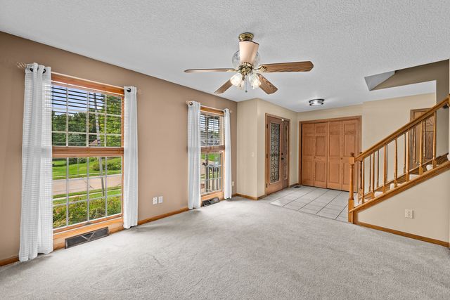 2804 W 44th Street, Davenport, IA 52806